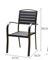 Ensemble bistrot de balcon moderne et minimaliste haut de gamme 2 places, trois pièces, avec table à thé en bambou et chaises décontractées à dossier pour cour et jardin