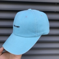Op maat gemaakte logo 6-panel geborduurde sportieve baseballcap pet met gebogen klep en fruitpatroon dobby stof voor heren