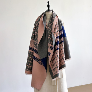 2025 desainer mewah rantai penunggang kuda Jacquard Pashmina syal selendang selendang musim dingin kasmir wanita syal pola kuda - Product Image 4