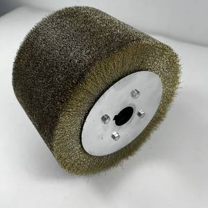 Brosse à rouleaux en nylon industrielle pour le nettoyage des surfaces, le polissage, l'élimination de la poussière et les applications de finition dans les industries manufacturières - Product Image 3