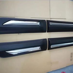Applicable aux garnitures de portières quatre portes Ford Ranger T6 T7 T8 2016-2020, bandes de protection contre les chocs et bandes de protection contre les rayures. - Product Image 1