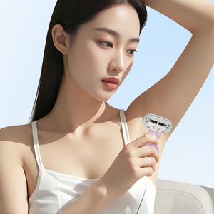 Mini <span class=keywords><strong>rasoir</strong></span> manuel pour femme OEM personnalisé, cinq lames, <span class=keywords><strong>rasoir</strong></span> pour l'épilation féminine avec cartouches remplaçables, lames en acier inoxydable - Product Image 4