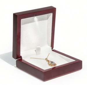 Joyero de madera roja con colgante de collar de luz LED Caja de regalo Madera de caoba con foco - Product Image 6