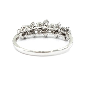 Bague de mariage et d'anniversaire en or blanc 18 carats de qualité supérieure de Hong Kong, sertie de diamants naturels taille brillant en forme de poire et de fleur - Product Image 3