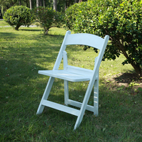 Vente en gros de chaises pliantes d'extérieur de qualité supérieure Chaises de jardin Wimbledon en plastique pour mariage Chaises pliantes en résine blanche pour événements
