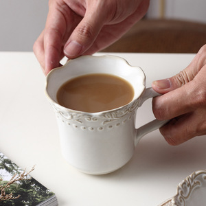 Tasse à café et soucoupe en céramique de style palais rétro français, pour le thé de l'après-midi - Product Image 3