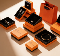 Boîte cadeau en carton orange de style japonais et coréen en stock pour colliers, bagues, accessoires élégants et raffinés pour la Journée de la Femme