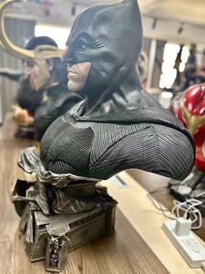 Busto <span class=keywords><strong>de</strong></span> Batman <span class=keywords><strong>de</strong></span> Ben Affleck, <span class=keywords><strong>Liga</strong></span> <span class=keywords><strong>de</strong></span> la Justicia, Escala 1:1, Busto <span class=keywords><strong>de</strong></span> Resina, Figura Coleccionable <span class=keywords><strong>de</strong></span> Superhéroe <span class=keywords><strong>de</strong></span> <span class=keywords><strong>DC</strong></span>, Decoración para el Hogar - Product Image 5