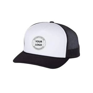 Gorra Trucker Personalizada de Moda para Exteriores, Estructurada de Malla, de 5 Paneles, con Cierre Ajustable y Parche Bordado Bicolor - Product Image 5