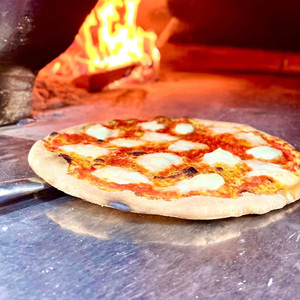 Ensemble de pelles à pizza en aluminium avec pelles rondes et rectangulaires, brosse à four et épandeur de braises pour la préparation de pizzas au four à bois - Product Image 6