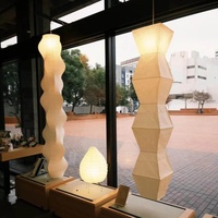 Lampe suspendue en papier de forme unique personnalisée avec grand abat-jour pour la lanterne en papier de la villa du salon