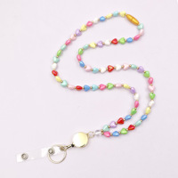 Collier porte-badge en résine plastique en forme de cœur couleur macaron, breloque cœur en acrylique, fermoir mousqueton en alliage, boucle à tirer facilement
