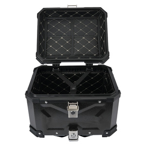 Kotak Bagasi Motor 36L Aluminium Alloy Desain Embos Tiga Sisi Warna Hitam Premium - Product Image 4