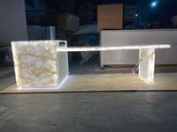 Comptoirs de cuisine modernes en cristal blanc de quartz onyx pierres précieuses avec lumière LED