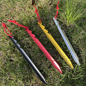 Accesorios para Tiendas de Campaña: Estacas de Aluminio Rojas Ajustables de 18 cm y Cuerda de Sujeción Ultraligeras para Exteriores - Product Image 4