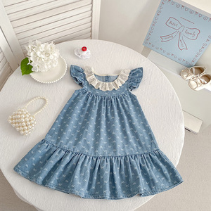 Robe d'été en jean de coton imprimée avec nœud papillon, nouveau style 2026 pour filles, barboteuse pour bébé, tenue assortie pour sœurs - Product Image 3