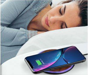 Chargeur de téléphone portable à charge rapide 10W Chargeur sans fil en bois de bambou avec logo personnalisé - Product Image 4