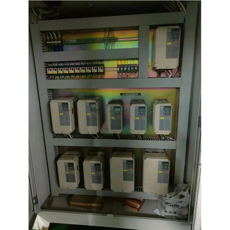 A máquina estratificação solventless automática usou o esparadrapo para a laminação do empacotamento flexível