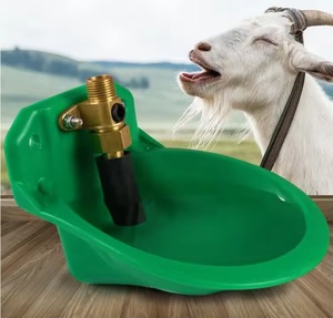 Matériau ABS Vanne en cuivre Abreuvoirs pour animaux Bétail Mouton Cheval Porc Chien Bol d'eau automatique Abreuvoir à eau - Product Image 5