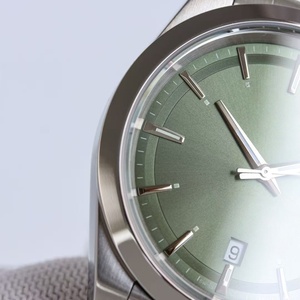 นาฬิกาสปอร์ตผู้ชายแบบกลไกอเนกประสงค์สแตนเลสกันน้ำสีเขียว - Product Image 4