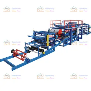 Fabricantes venda automática de alta qualidade painel sanduíche telhado e painel de parede de rolamento máquina de aço azulejo 5-10 m/min