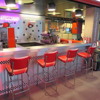 Ensemble de table et chaises de restaurant vintage américain des années 50, rouge et blanc, sièges de banquette mobiles pour café, fast-food