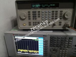 เครื่องกำเนิดสัญญาณ HP/keysight 8648D 9 KHP-4 GHz - Product Image 4