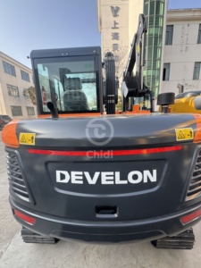 Miniexcavadora Develon DX60D Original de Japón, Precio Económico, Entrega Global Rápida, Lista para Enviar - Product Image 3