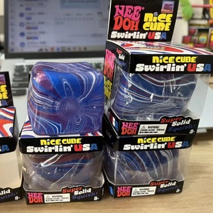 ของเล่นบีบคลายเครียด Nice Cube USA Swirlin' Squeeze สีฟ้า แดง ขาว ของเล่นบีบมือแบบใหม่ สำหรับเด็กและผู้ใหญ่ - Product Image 3