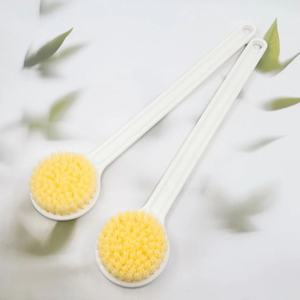 Venta directa de fábrica de cepillos de baño japoneses Muji de mango largo, cepillos de baño con cerdas de nailon y exfoliantes corporales, a un precio de 1. - Product Image 1