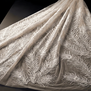 Tissu en dentelle de tulle ivoire tissé, brodé de plumes de paon, orné de perles et de sequins 3D, largeur 53/54 pouces, léger 70 GSM, pour robes de mariée pour filles - Product Image 1