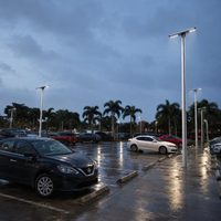 智能太阳能 LED 路灯，带 4G CAT-1 GPS IP66 功能，用于道路资产测绘和数字项目移交