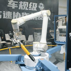 Cobot de 6 Ejes HWINT Económico para Enseñanza por Arrastre, Alimentación de Máquinas CNC, Carga de Bandejas e Inspección de Calidad de Piezas - Product Image 1