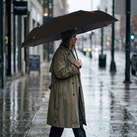 Parapluie pliant personnalisé à 3 sections, ouverture et fermeture automatiques à un bouton, imprimé crâne et nœud, parapluie de voyage compact, logo OEM, faible MOQ, pour adultes