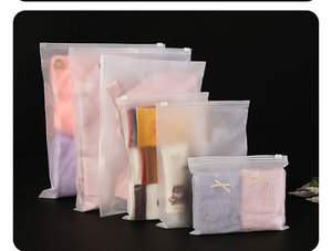 Sacs d'emballage en plastique PE personnalisés en gros, auto-scellants, pour vêtements, chaussettes, sous-vêtements - Product Image 5