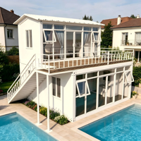 Villa moderne à deux étages en panneaux sandwich préfabriqués, avec terrasse et piscine, installation rapide pour les loisirs familiaux en plein air