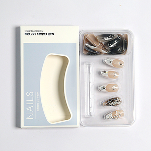 Faux ongles à presser 3D en amande, tendance, noirs et nude, avec French manucure, étoiles et strass, et colle – Vente en gros - Product Image 3