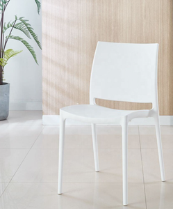 Chaises de café en plastique empilables, durables, imperméables, écologiques, modernes et luxueuses pour cafés, restaurants, ateliers, salles à manger familiales - Product Image 1