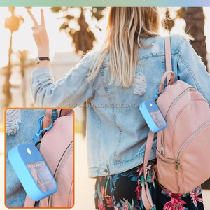 Desinfectante de Manos en Aerosol Hidratante con Estuche de Silicona de 35 ml con Clip para Colgar - Product Image 3