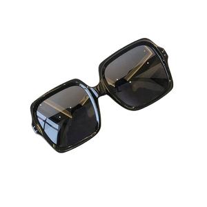 Lunettes de soleil carrées surdimensionnées vintage avec logo personnalisé élégant, protection UV400, verres dégradés pour femmes - Product Image 6