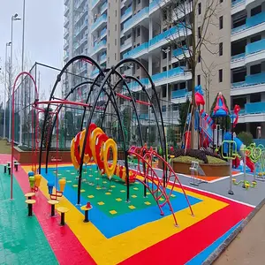 Peralatan taman hiburan anak-anak seluncur prasekolah tempat bermain luar ruangan