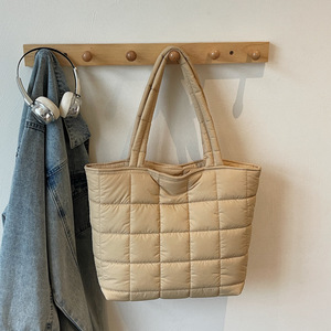 Sac fourre-tout d'hiver en coton pour femme 2026 avec fermeture éclair, grande capacité, broderie, sac à ordinateur portable matelassé - Product Image 4