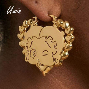 Orecchini a Cerchio UWIN Hip Hop Betty Boop a Forma di Cuore in Stile Bambù, Placcati in Oro 18K PVD, Orecchini con Personaggi dei Cartoni Animati Y2K - Product Image 1