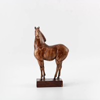 Figurines de chevaux sculptées en résine Art Déco en gros - Décoration réaliste pour mariage, maison et bureau