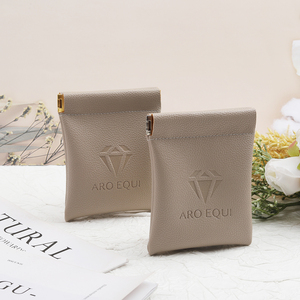 Tùy Chỉnh Dập Nổi Logo PU Da Gương Đồ Trang Sức Lưu Trữ Đóng Cửa Nam Châm Pouch Màu Be PU Lip Gloss Đồng Hồ Bụi Da Túi - Product Image 5