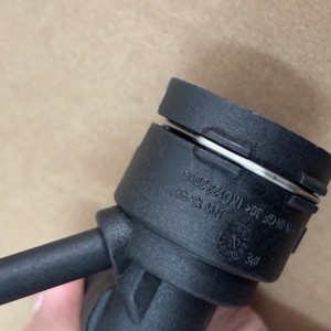 ข้อต่อสายยางน้ำ VW รุ่น 1K0122291R สำหรับ Tiguan Golf Jetta Beetle Scirocco - Product Image 3