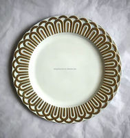 Assiettes de présentation rondes modernes en plastique PC de 13 pouces pour mariage, couleur or personnalisable, vente en gros, 100 pièces, durables, livraison rapide