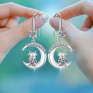 Boucles d'oreilles en argent 925 avec pendentif lune et strass en cristal bleu pour femmes, bijoux mignons à porter au quotidien - Product Image 6