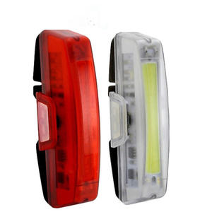 Feu arrière de vélo rechargeable par USB, LED rouge et blanc, 4 modes, étanche IPX4, en plastique, pour la conduite nocturne - Product Image 5