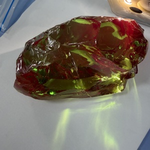 Piedra Preciosa YAG Cultivada en Laboratorio, Sin Cortar, Fluorescente Amarilla, Yttrium Aluminum Garnet (YAG), Piedra en Bruto - Product Image 3